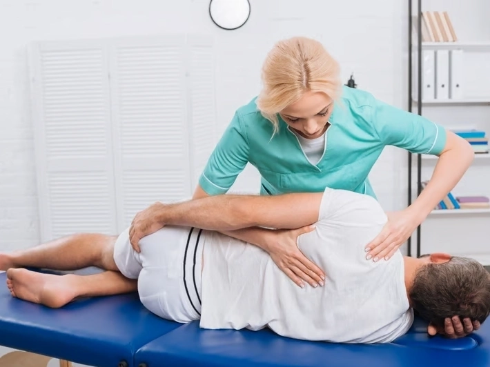 Chiropractic Consultation and Evaluation in Hendersonville, TN